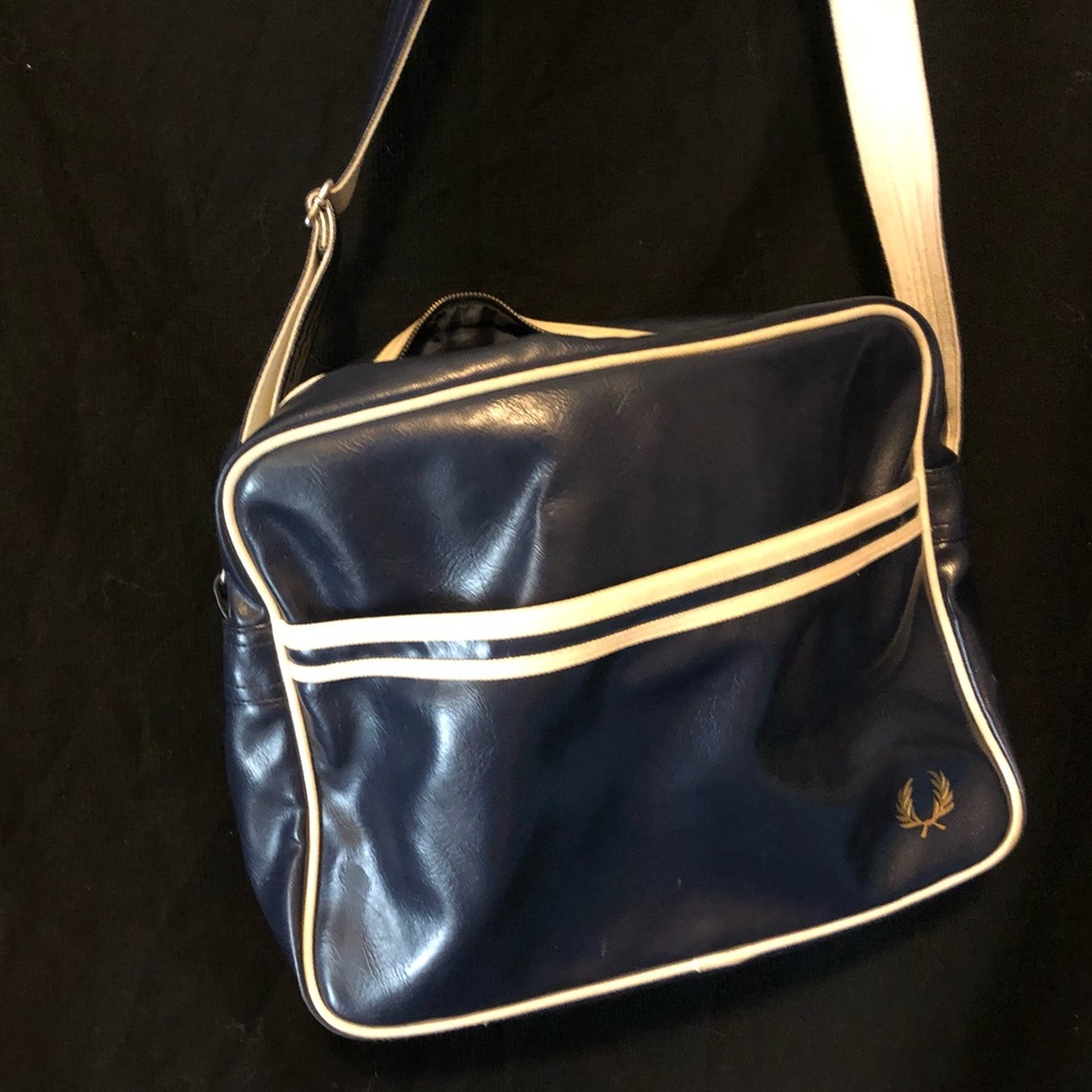 Fred Perry Messenger Bag